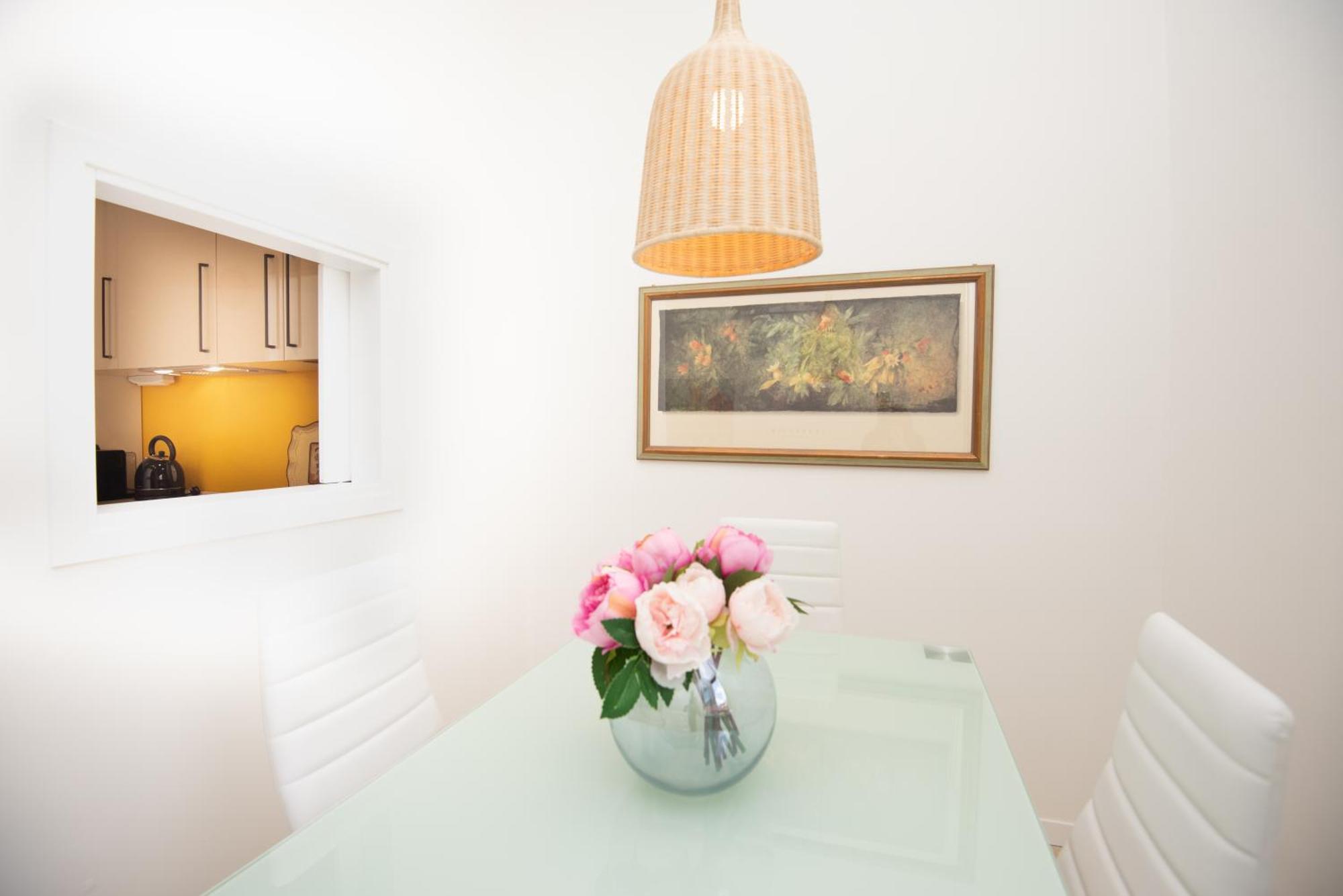 West Park Suite With Parking By Holiday Solutions コモ エクステリア 写真